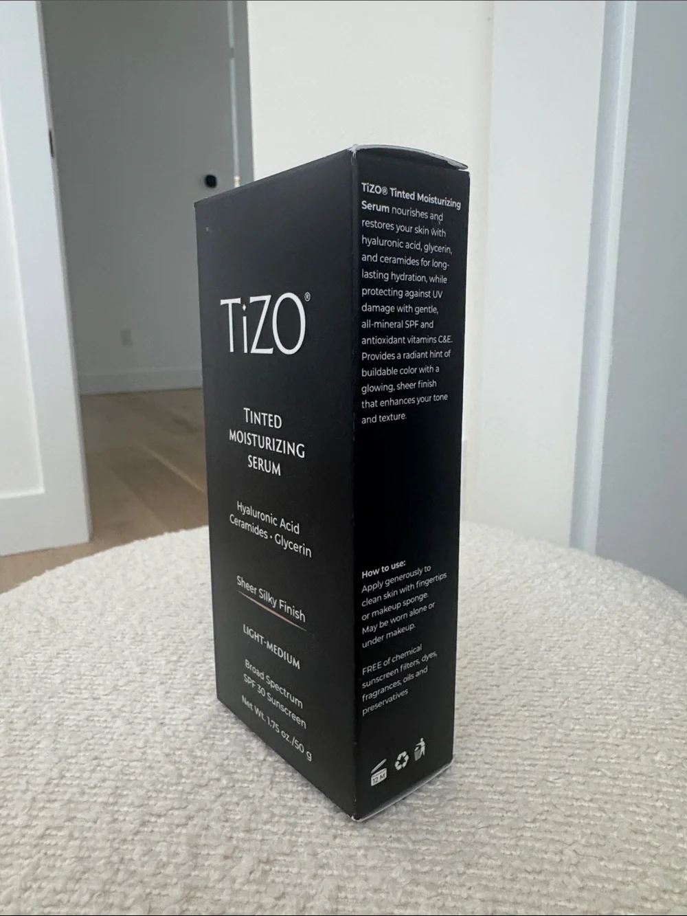 TiZO Tinted Moisturizing Serum - Light-Medium NEW